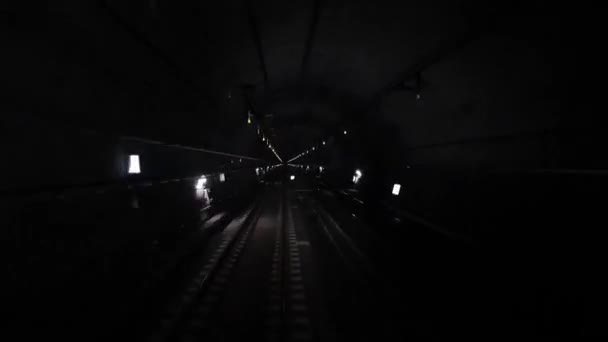 Tunnelbaneeffekt Front Bild Snabb Tunnelbanekörning Vid 10X Hastighet — Stockvideo