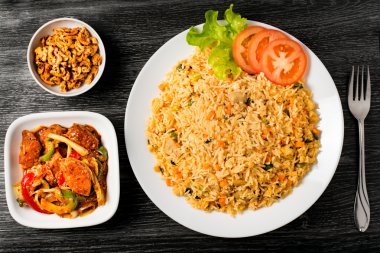 Sri Lankalı kızarmış pilav