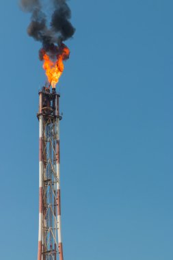 Rafineri üstüne flare