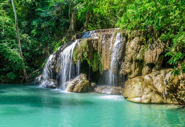 Vattenfall i Erawan, Kanchanaburi, Thailand — Stockfoto