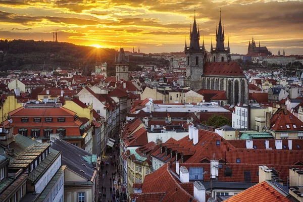 Praha, solnedgång i resor — Stockfoto