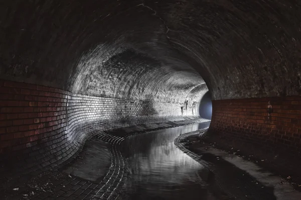 Río subterráneo en Europa —  Fotos de Stock