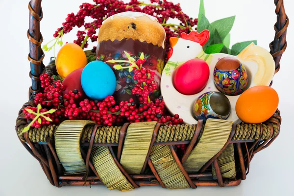 Background with Easter basket with Easter eggs and Easter cake — Stock Photo, Image