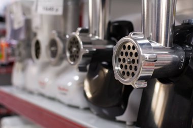 Kıyma makinesi yakın çekim, seçici odaklanma, sığ alan derinliği