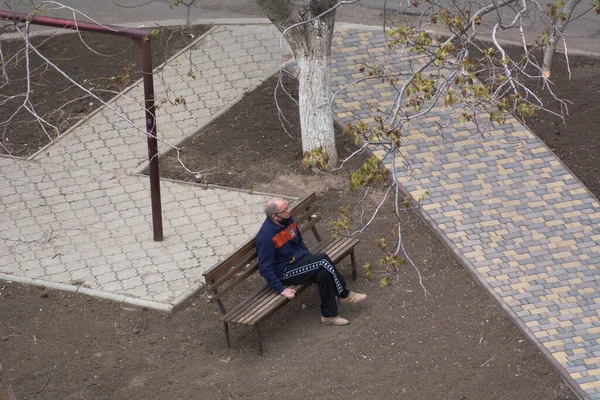 Tiraspol Moldova April 2020 Man Protective Mask His Chin Sits — Stock Photo, Image