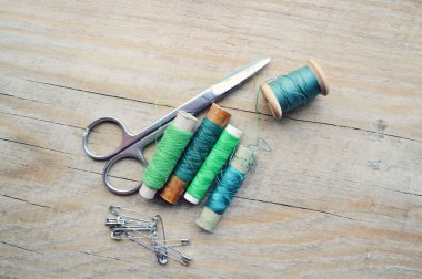 dikiş için iş parçacıkları