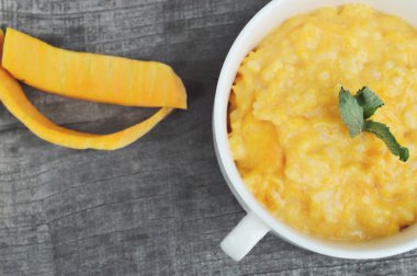 Doğal, sağlıklı, organik kabak püresi