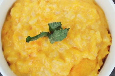 Doğal, sağlıklı, organik kabak püresi