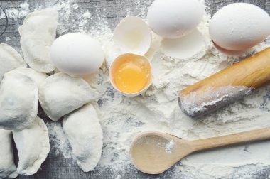 Natürmort ham ev yapımı makarna ve makarna için malzemeler