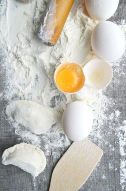 Natürmort ham ev yapımı makarna ve makarna için malzemeler