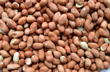 Fıstık kabuğu üzerinde ahşap arka plan olmadan