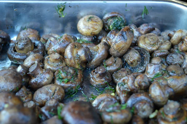 Gegrilltes Gemüse auf dem Grill, Paprika, Auberginen, Zucchini — Stockfoto