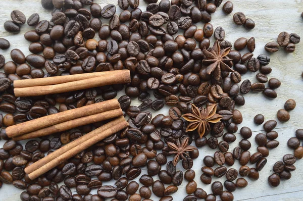 Chocolate, coffee, cinnamon, hazelnut, star anise — Stock Photo, Image