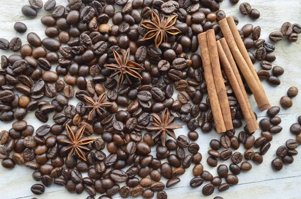 Czekolada, kawa, cynamon, orzechów laskowych, anyż — Zdjęcie stockowe