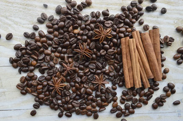 Chocolate, coffee, cinnamon, hazelnut, star anise — Stock Photo, Image