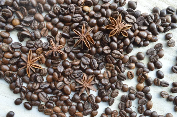 Chocolate, coffee, cinnamon, hazelnut, star anise — Stock Photo, Image