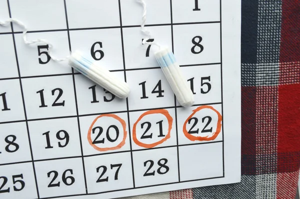 Calendrier des règles avec tampons hygiéniques — Photo