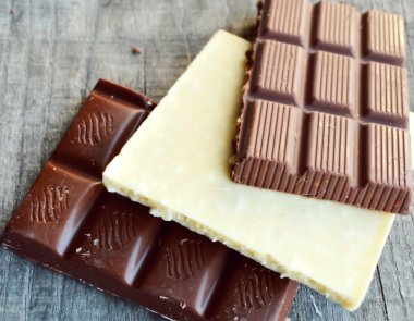 süt ve beyaz çikolata bar