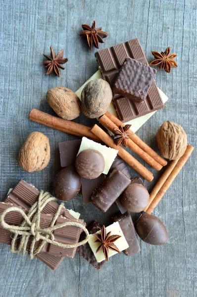 초콜릿, 사탕, 계 피, 견과류와 anis — 스톡 사진
