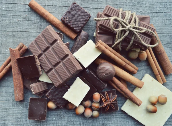 Diferentes dulces de chocolate —  Fotos de Stock