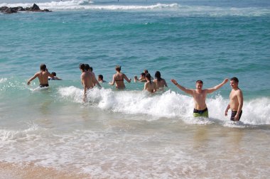 : Colombo, Sri Lanka ve Ocak 17.2014: Goofy sörf egzersiz şarj kampı, sörf,