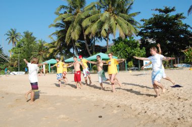 Colombo, Sri Lanka ve Ocak 17.2014: Goofy sörf egzersiz şarj kampı, sörf,
