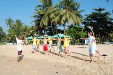 Colombo, Sri Lanka ve Ocak 17.2014: Goofy sörf egzersiz şarj kampı, sörf,