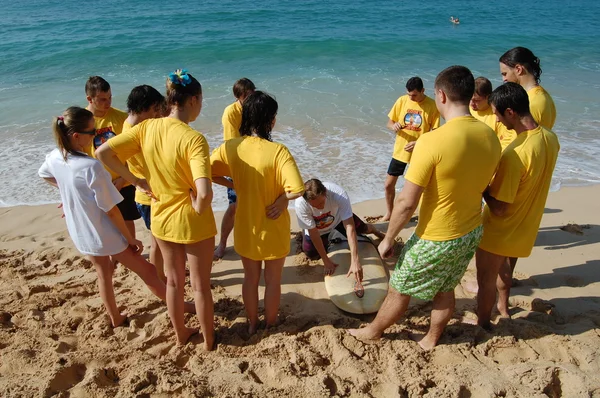 : Colombo, Sri Lanka and January 17.2014: Goofy SURF CAMP, surf, charging WORKOUT — Stock Photo, Image