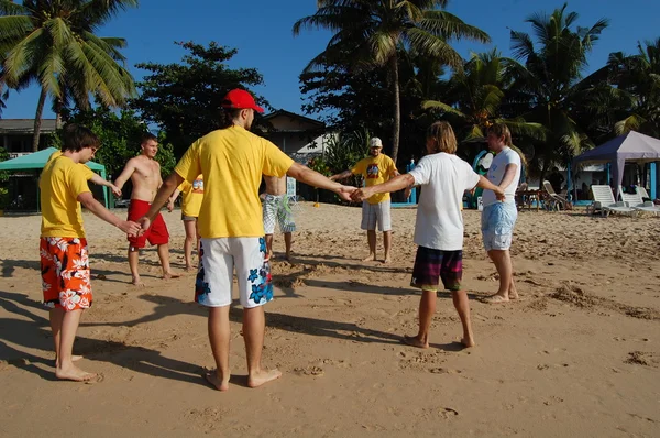 Colombo, Sri Lanka i stycznia 17.2014: Goofy Surf Camp, surf, ładowania treningu — Zdjęcie stockowe