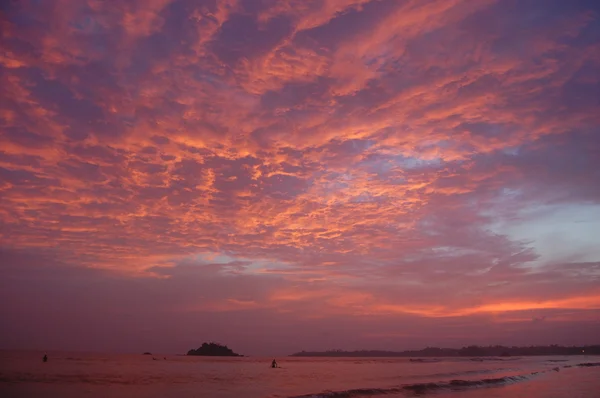 Hermoso atardecer en la playa —  Fotos de Stock