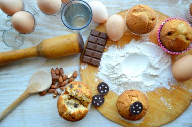 Top kek pişirme için gerekli malzemeler