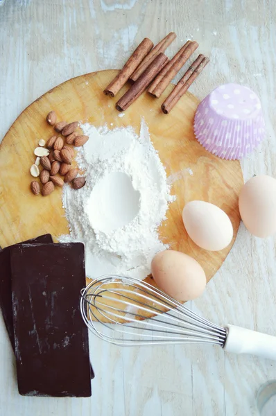 Ingredients needed for baking cupcakes — Stock Photo, Image