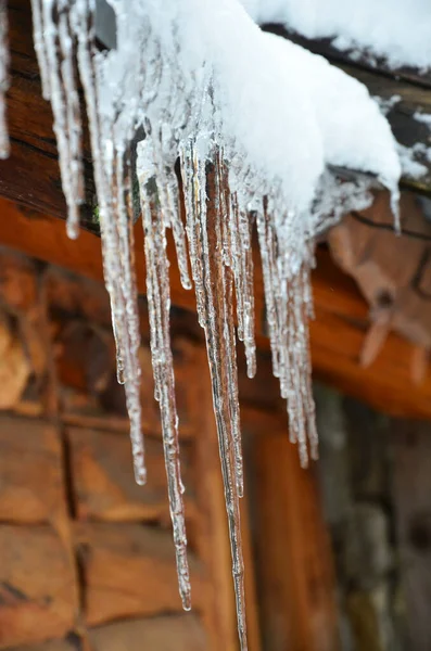 Stalattici Che Cadono Dal Soffitto — Foto Stock