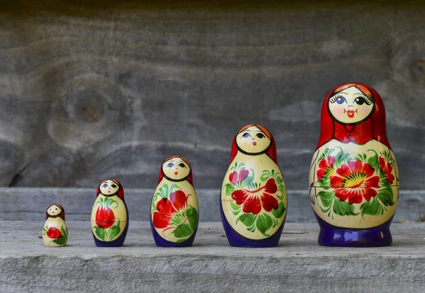 Mamushka Coloridas Muñecas Rusas Familia Madre Hijas Juntas —  Fotos de Stock