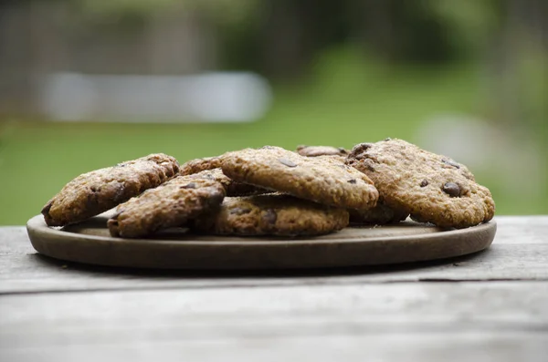 Hausgemachte Leckere Haferflockenplätzchen Mit Harzraspeln Getrockneten Aprikosen Und Dattelfrüchten Gesundes — Stockfoto