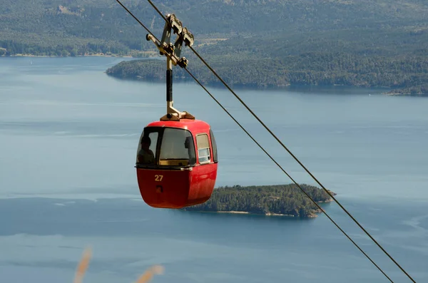 Cable Car Red Cabins Panoramic Views Lake Mountains Southern Argentina — Stock Photo, Image