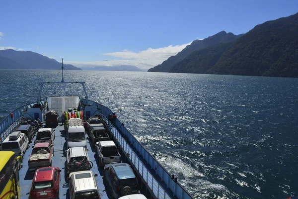 Auto Frachtschiff Auf Einem See Chile Auf Der Südautobahn Mythische — Stockfoto