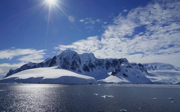 Snow Iceberg Melt Most Rocks Can Seen — Φωτογραφία Αρχείου