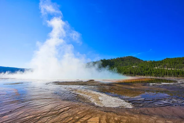 Old Faithful Geyser Eruption Paisaje Natural Maravilloso Parque Nacional Yellowstone —  Fotos de Stock