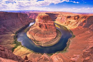 Birinci sınıf Horseshoe Virajı, sarı kanyon. Horseshoe Bend, Colorado Nehri, Arizona 'da bulunan bir kıvrım noktasıdır. ABD.