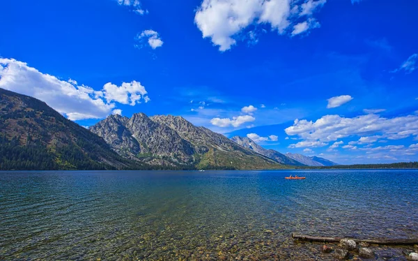 Jenny Lake Molti Sentieri Escursionistici Gite Barca Panoramiche Tranquillo Riflessi — Foto Stock