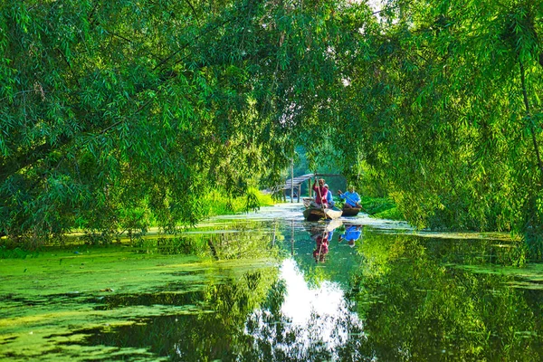 Srinagar Hindistan Temmuz 2018 Dal Gölü Nde Yaşam Tarzı Yerel — Stok fotoğraf