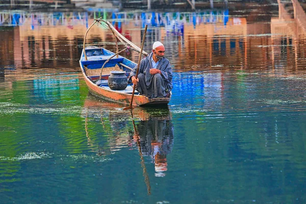 Srinagar Índia Julho 2018 Estilo Vida Lago Dal Homem Local — Fotografia de Stock