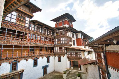 Trongsa, Trongsa bölgesi, Butan. - 18 Kasım 2019 Trongsa Dzong Butan 'daki en büyük dzong kalesidir. Doğu ve batıda bulunan askeri bir kaledir. Bu binalar kutsal ve görkemli ve yüzyıllardır burada duruyor..