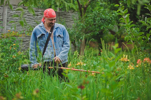 Trädgårdsmästare i sommar — Stockfoto