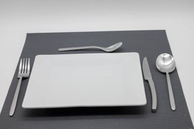 Yemek için üstü hazır.