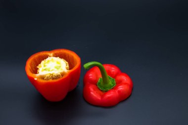 Renkli biyo-taze biber küçük ve büyük