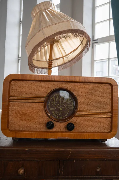 Olsztyn Polen Mei 2021 Oude Radio Een Tafel Met Een — Stockfoto