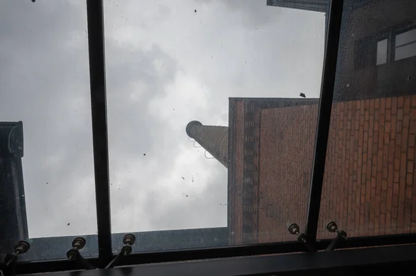 Olsztyn, Polonya - 21 Ağustos 2021 - Olsztyn 'deki UWM kampüsündeki eski kazan dairesi.