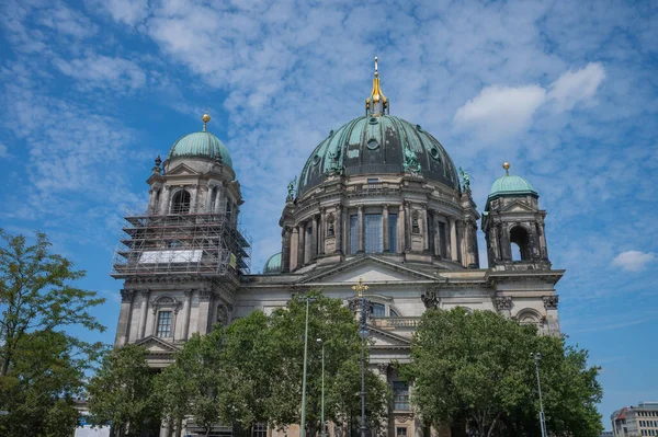 Berlín Alemania Agosto 2021 Vista Panorámica Catedral Berlín Con Cielo —  Fotos de Stock
